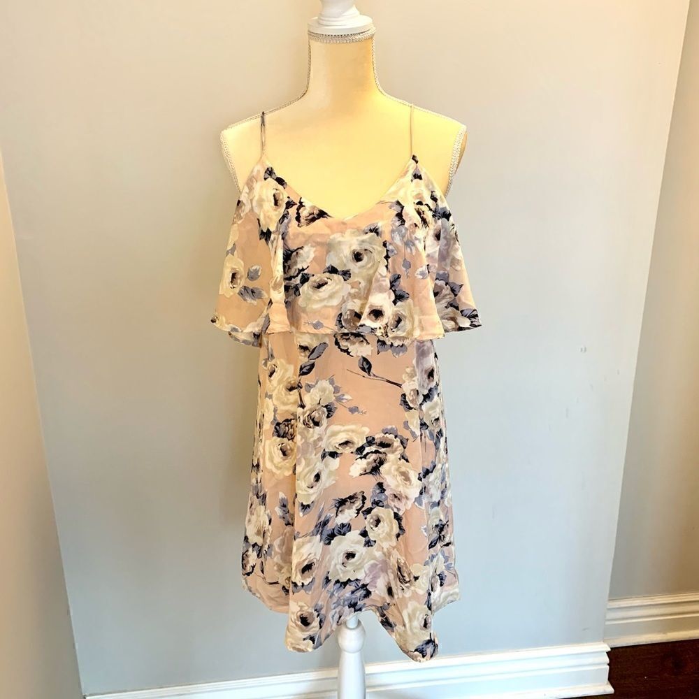 ILLA ILLA size large floral ruffle dress